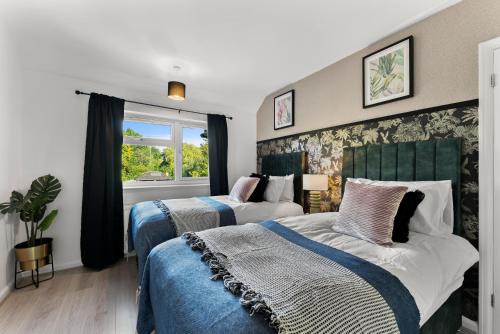 Cambridge Casa | Spacious 4 Bed In Cambridge - Garden - Games Room