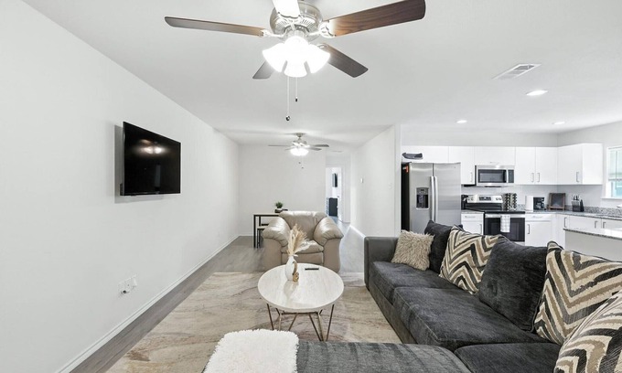 Grand Prairie Casa | Spacious 4-Bedroom Home Near Six Flags & Family Attractions!