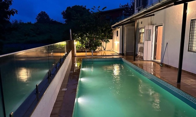 Karjat Apartamento | Spacious 4-bedroom apartment in amazing Kashele with Pvt Swimming Pool, AC, WiFi