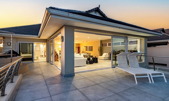 Ballito Apartamento | Spacious 4-bedroom apartment in Simbithi Eco Estate, Ballito