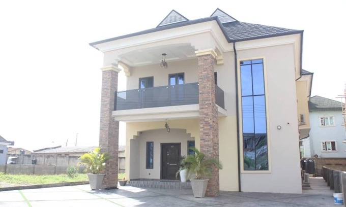 Nigeria Casa | Spacious 4-bedroom building in a secured and most accessible estate Ibadan.