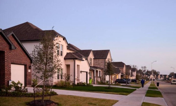 Pecan Grove Casa | Spacious 4-bedroom charming modern home in Richmond Tx