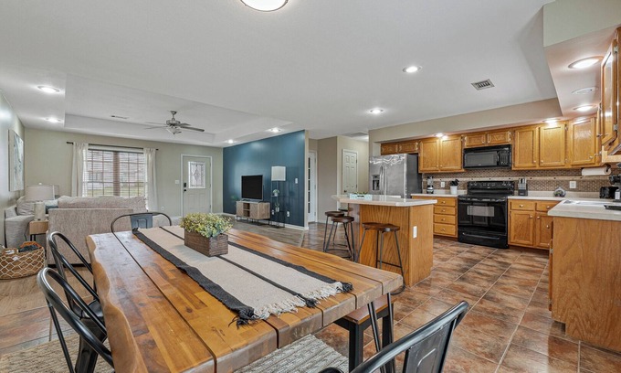 Jonesboro Casa | Spacious 4-bedroom house in Jonesboro with Highspeed WiFi