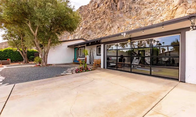 La Quinta Casa | Spacious 4-bedroom house with fitness room and Pool in fabulous La Quinta