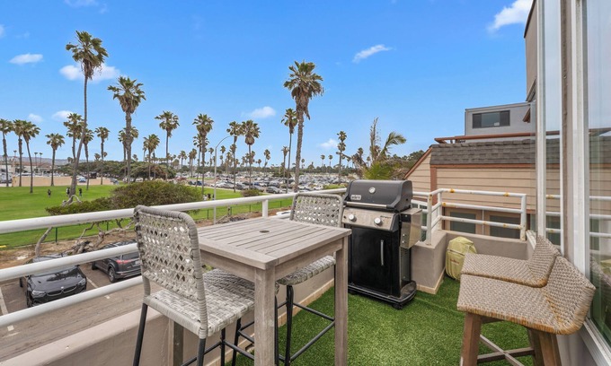 San Diego Casa | Spacious 4-bedroom house, Ocean Views, Mission Beach, Belmont Park, Parking
