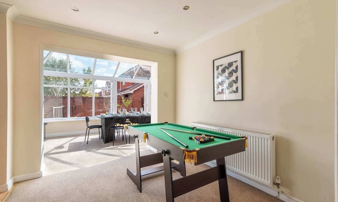 Emersons Green Casa | Bright & Spacious 4 Bedroom Home near Bristol