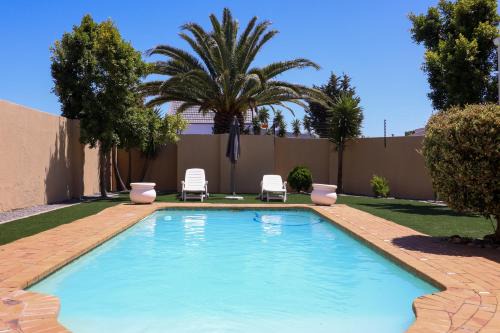 Parklands Casa | Spacious 4-Bedroom Home With a Pool