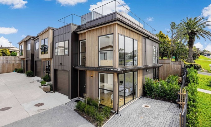 Torbay Casa | Spacious 4-bedroom house in wonderful Auckland with AC