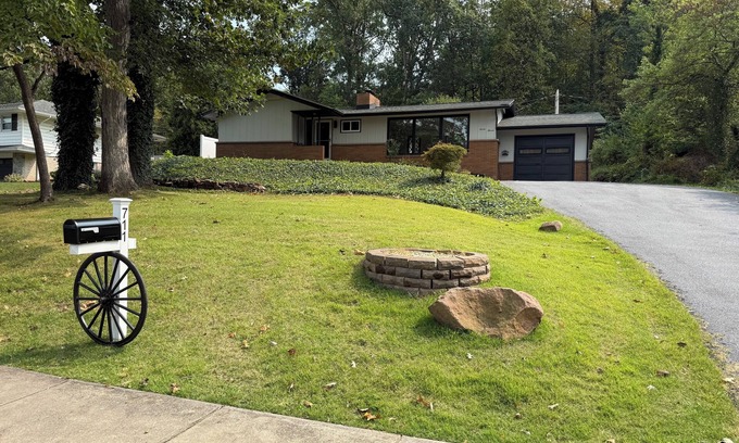 Ephrata Casa | Spacious 4-bedroom house in charming Ephrata