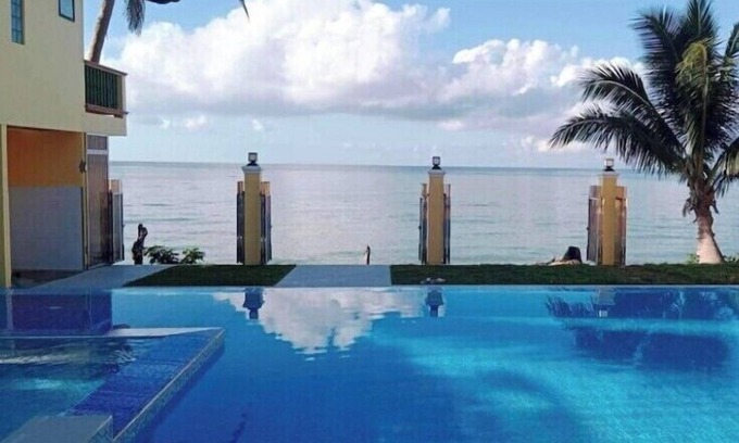 Polillo Complejo | Spacious 4-bedroom resort with fitness room, WiFi in awesome Polillo