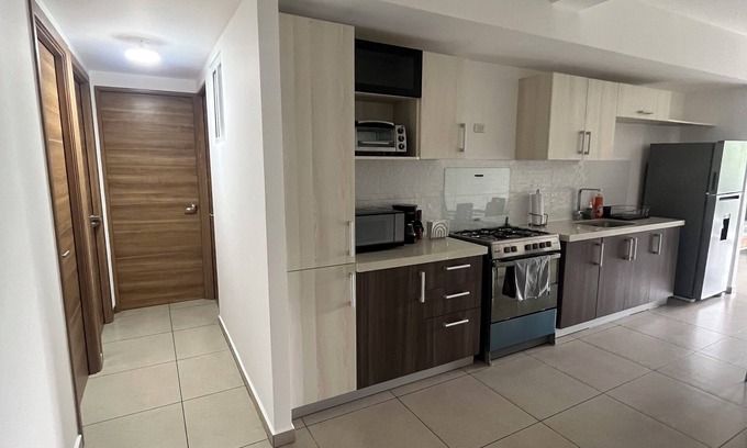 San Salvador Apartamento | Spacious 4-bedroom apartment with AC, WiFi n fabulous San Salvador, El Salvador