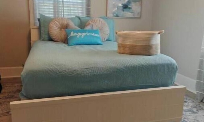 Terry Sanford Casa | Spacious 4-bedroom house in charming Fayetteville with WiFi