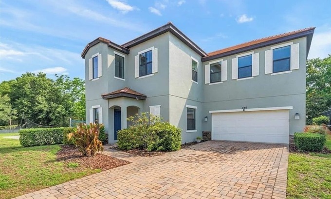 Haines City Casa | Spacious 4-bedroom house with WiFi, private pool, in the beautiful Haines City