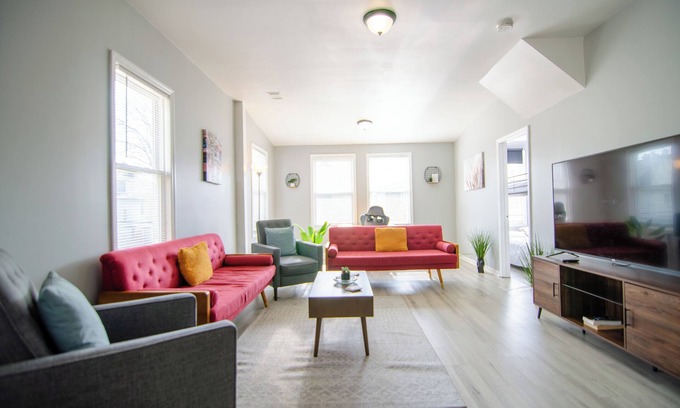 North Bergen Apartamento | Spacious 4-Bedroom Retreat with NYC Vibes – Perfect for Large Groups!