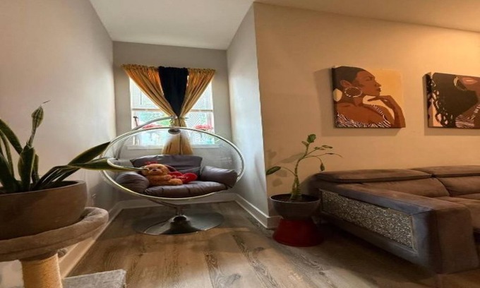 North Philadelphia West Casa | Spacious 4-bedroom house in charming Philadelphia with AC, WiFi