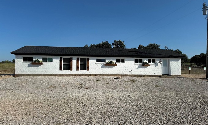 Weatherford Casa | Spacious 4-bedroom house on quiet private drive