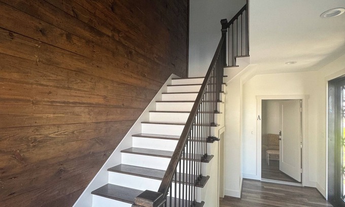 Wharton Apartamento | Spacious 4-plex apartment in tranquil Wharton with AC, WiFi, and Security System