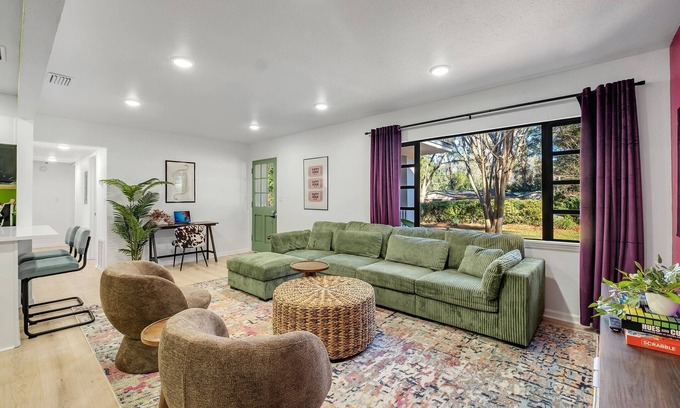 Tallahassee Casa | Spacious 4BD - Central Stay w/ Backyard & Games