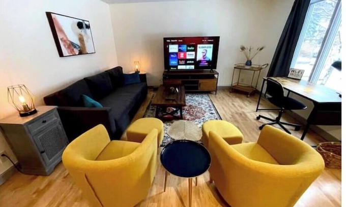 Seward Casa | Spacious 4BR/2.5BA+Loft w Cable By Lux Life