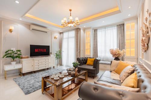District 4 Apartamento | Spacious 4BR apat at Saigon Centre with pool, supermarket, view