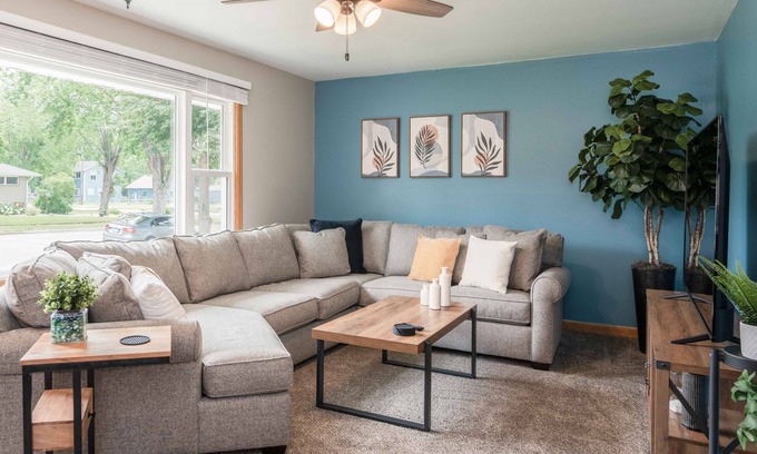 Sioux Falls Casa | Spacious 4BR Home Near Hospitals & Universities