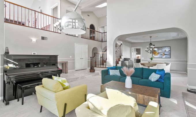 Yorba Linda Casa | Spacious 4BR Home with Pool Access Modern Amenities in Yorba Linda #42033