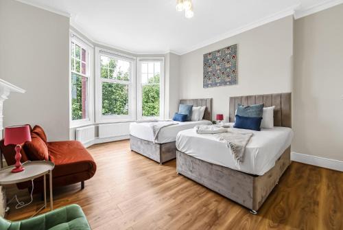 Clapton Apartamento | Spacious 4BR Home with Garden Close to Transport