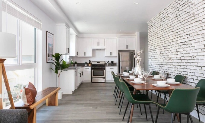 Mid City Casa | Luxury 4BR Townhome | Parking + Central Location