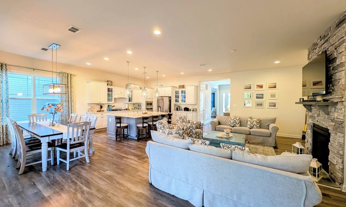 Frankford Casa | Spacious 4BR Luxury Retreat in Ocean View Beach Club – Just 1.5 Miles to Bethany