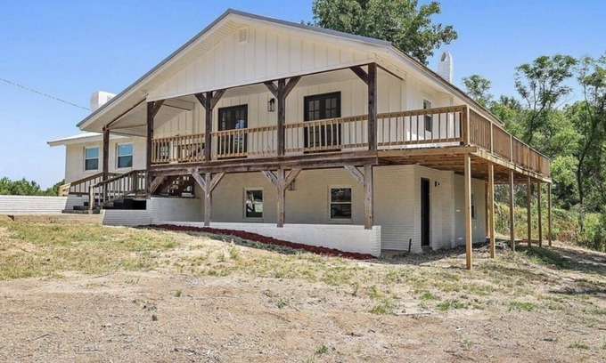 Magee Casa | “Spacious 4BR Oasis: Game Room, Luxe Baths & Fully Stocked Kitchen!”