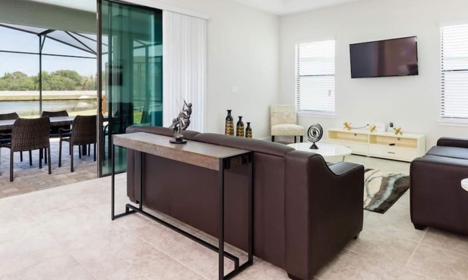 Haines City Casa | Spacious 5 Bed Pool Home Balmoral Resort-5Sltsfp2