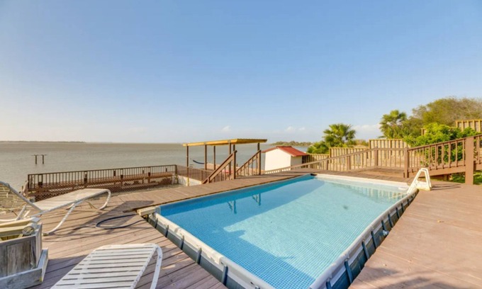 Corpus Christi Casa | Spacious 5-bedroom house with a Bayfront view in Corpus Christi