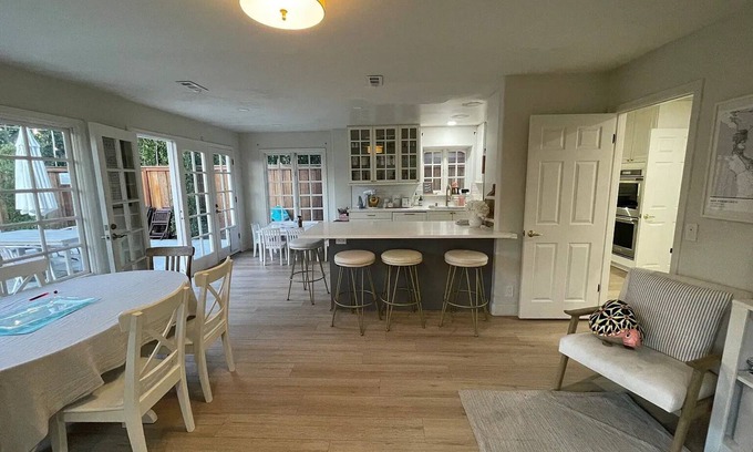 Harbor View Casa | Spacious 5-bedroom house with AC, neighborhood pool, in fabulous Newport Beach