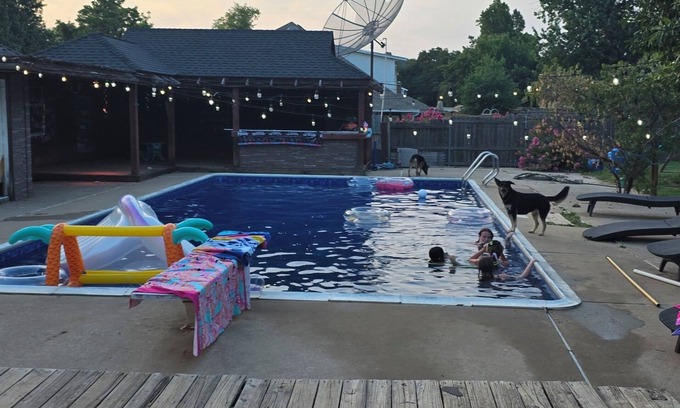 Central Oklahoma City Casa | Spacious 5-bedroom house in terrific OKC with WiFi, AC, close to activites.