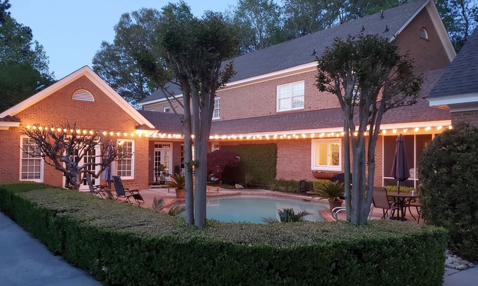 Evans Casa | Spacious 5 bedroom, 7 bath Masters rental located 6 miles from course