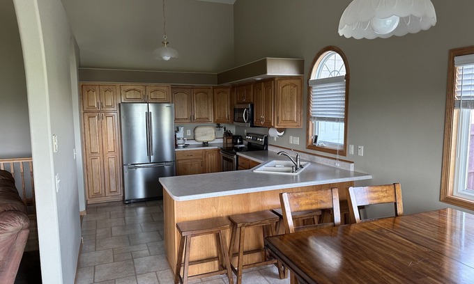 Rapid City Casa | Spacious 5 bedroom home, quick access to Rapid City and Black Hills area.