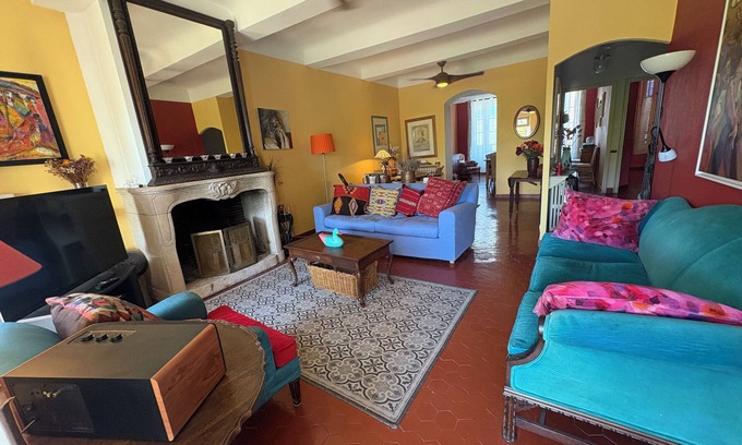 Carces Casa | Spacious 5-bedroom Villa with AC, pool, WiFi and more in charming Carcès