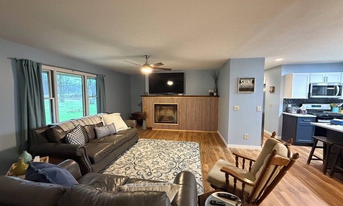Benzonia Casa | Spacious 5-bedroom house just 5 min drive to Crystal Mountain Resort