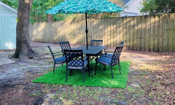 Conway Casa | Spacious 5-bedroom house with AC and WiFi in charming Conway