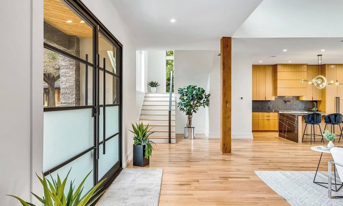 North Dallas Casa | Spacious 5-bedroom house with pool in Dallas