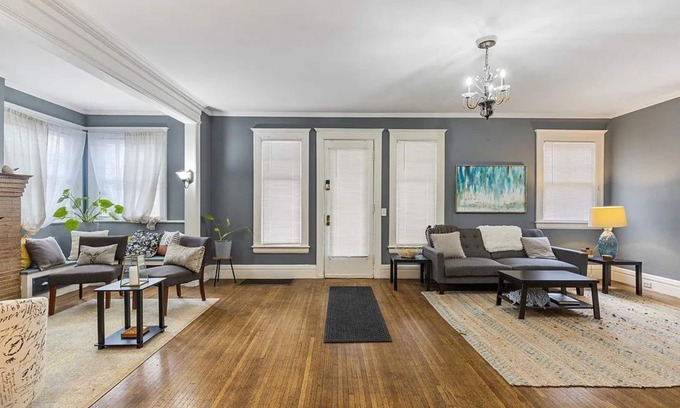 Rochester Apartamento | Spacious 5 Bedroom In The Desirable area Of Park Ave Welcomes Large Groups