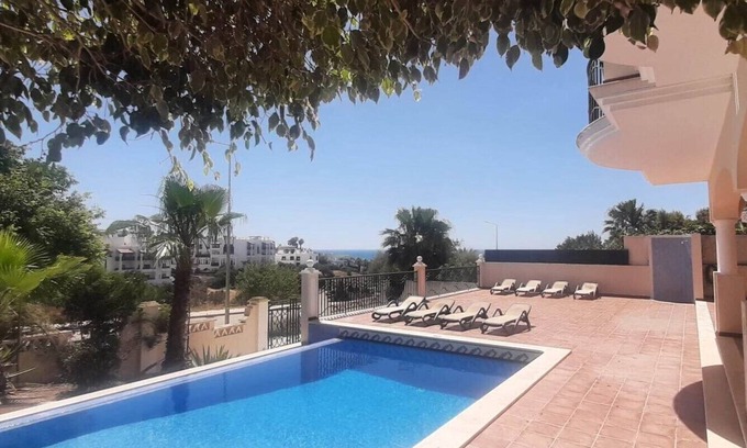 Porto de Mos Casa | SPACIOUS 5 BEDROOM SEA VIEW VILLA GIRASSOL