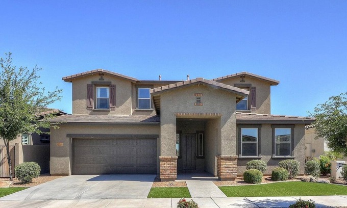Queen Creek Casa | Spacious 5-bedroom house in fabulous Queen Creek with WiFi, AC