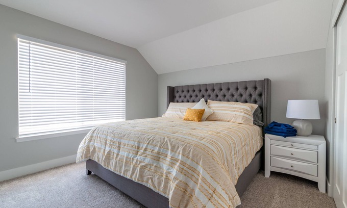 Sacramento Casa | Spacious 5 bedrooms 3 bath
