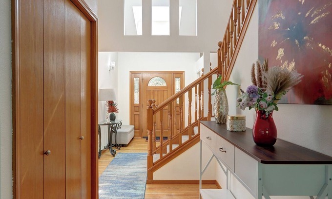 Des Moines Casa | Spacious 5bd home Close Redondo Beach+Valley hospital with AC in Des Moines WA