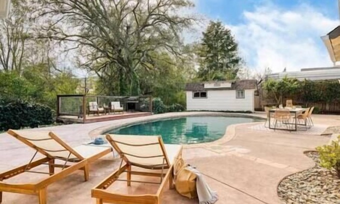 Bennett Valley Casa | Spacious 5BR/3BA Group Getaway, Pool & EV Charger