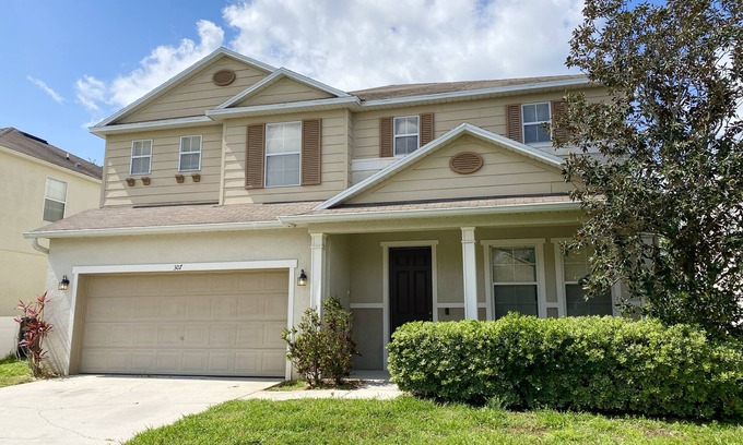 Legacy Park Casa | Enormes 5 camas con piscina privada. Familia amable!