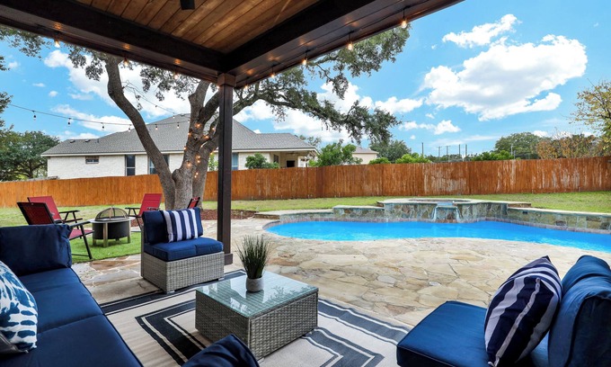 San Antonio Casa | Spacious 5BR Retreat with Pool & Outdoor Games