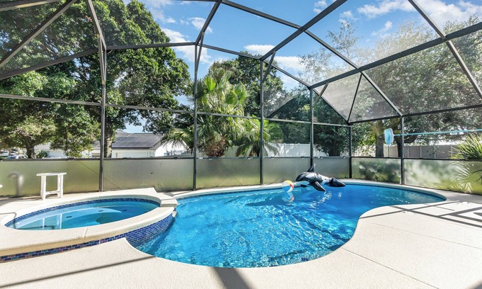 Orange Tree Casa | Spacious 5BR Villa w/ South-Facing Pool, Spa & Game Room Near Disney