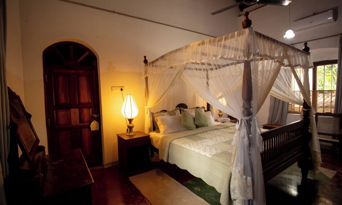 Udunuwara Casa | Spacious 6-bedroom heritage & wellness bungalow in Kandy with AC culinary class